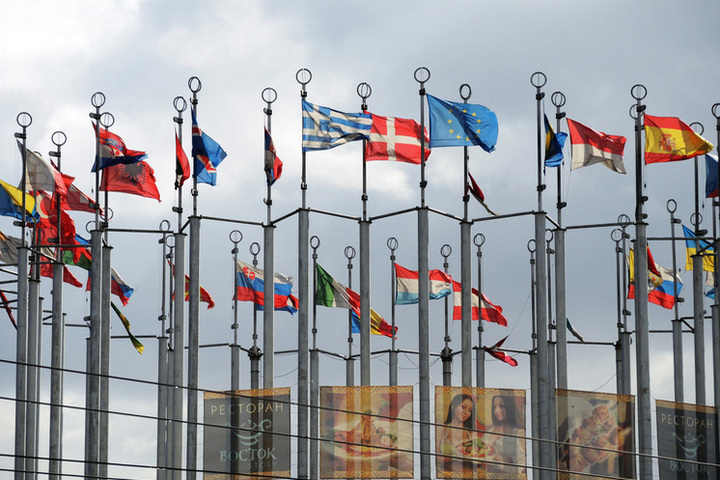 Запад готов поддерживать Киев до последнего украинца - Ульянов