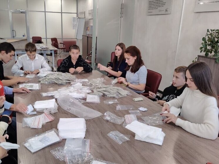 210 комплектов «сухого душа» подарили школьники Хабаровска бойцам СВО