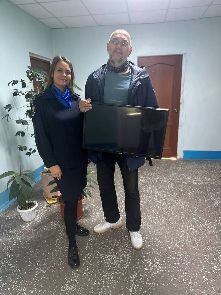 В Дивногорске полицейские вернули телевизор, который похитил лже-соцработник