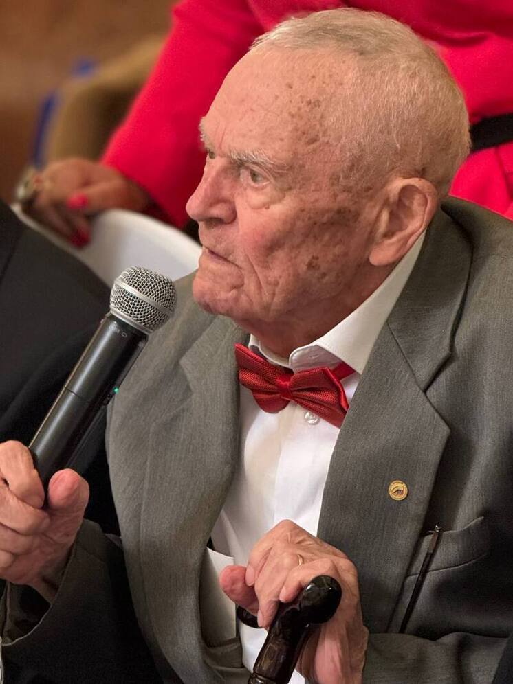 Первый ректор ИАТЭ физик Казанский отметил 95-летие