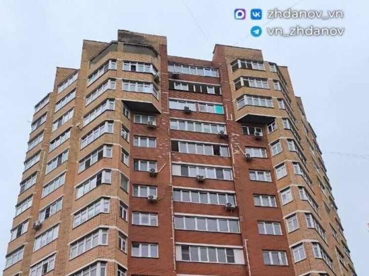 В Старом Осколе в понедельник начнут менять окна в поврежденном от БПЛА доме