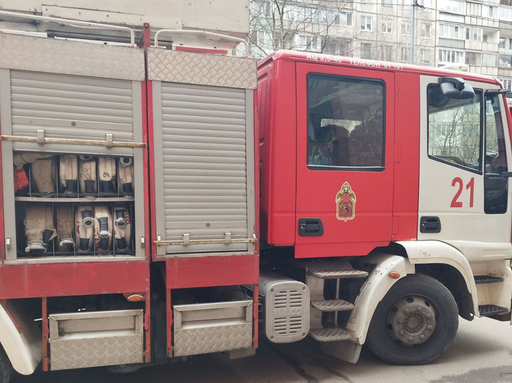 В Великом Новгороде случился пожар на балконе