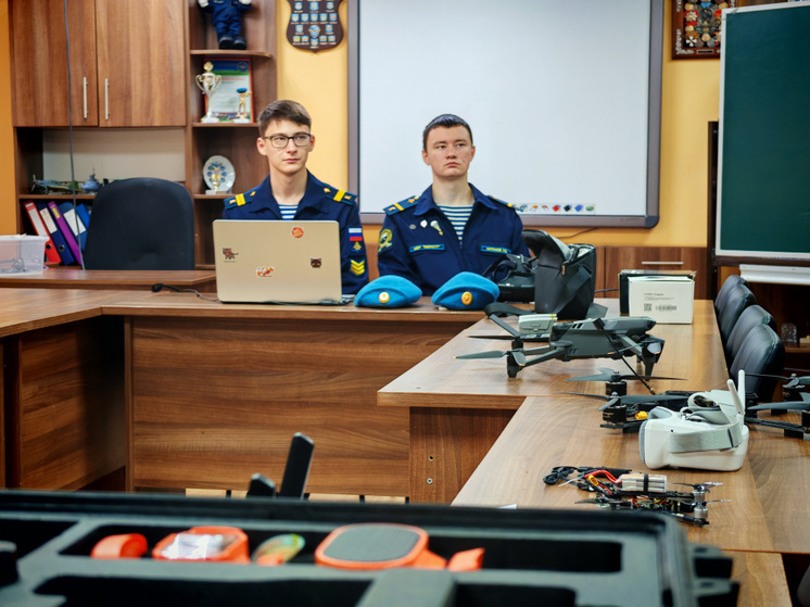 Костромских старшеклассников обучают управлять беспилотниками