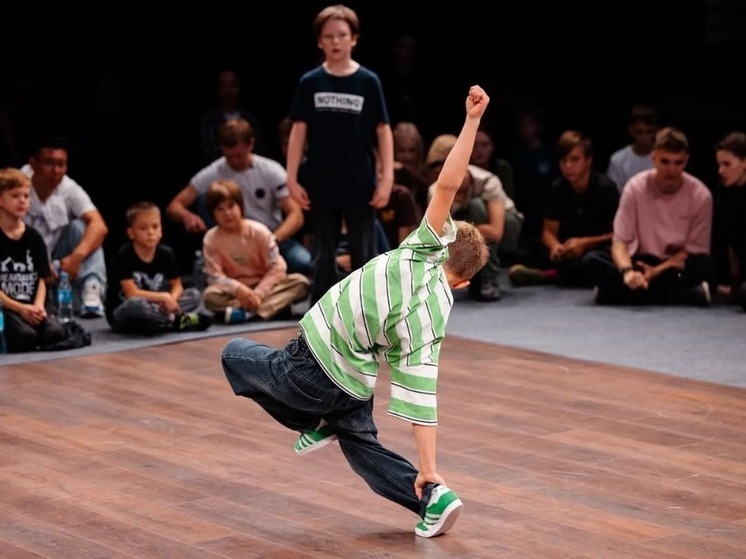 Юный танцор из Томска завоевал серебро на всероссийских соревнованиях по брейкингу в Хабаровске