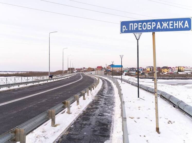 В Салехарде возобновили движение по отремонтированной дамбе