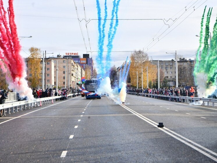 Артур Парфенчиков открыл движение по новому Лобановскому мосту в Петрозаводске