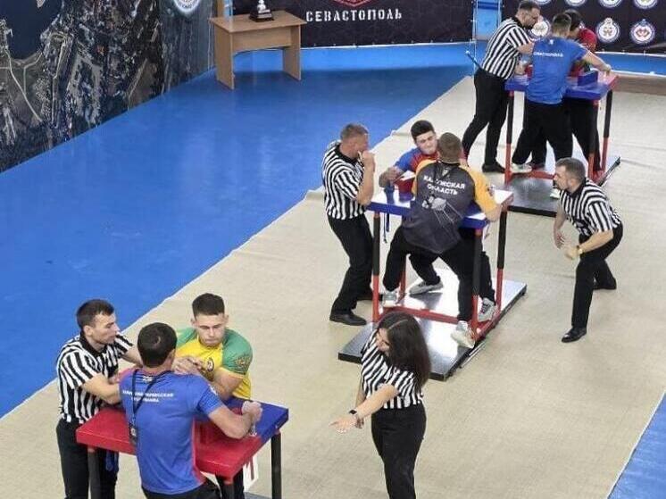 Калужские армрестлеры собрали 11 наград Кубка России