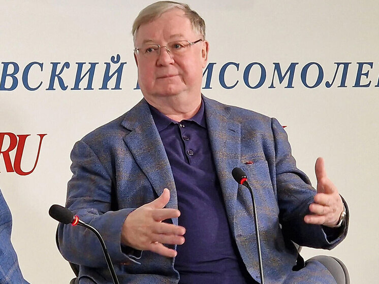 С выдающимся государственным деятелем, экс-премьером Правительства РФ, человеком, который беззаветно любит футбол, председателем Консультативного совета ФК «Динамо» Москва Сергеем Вадимовичем Степашиным беседовал спортивный журналист Константин Столбовский.