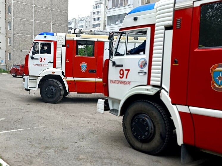 В Первоуральске произошел пожар в пятиэтажном доме