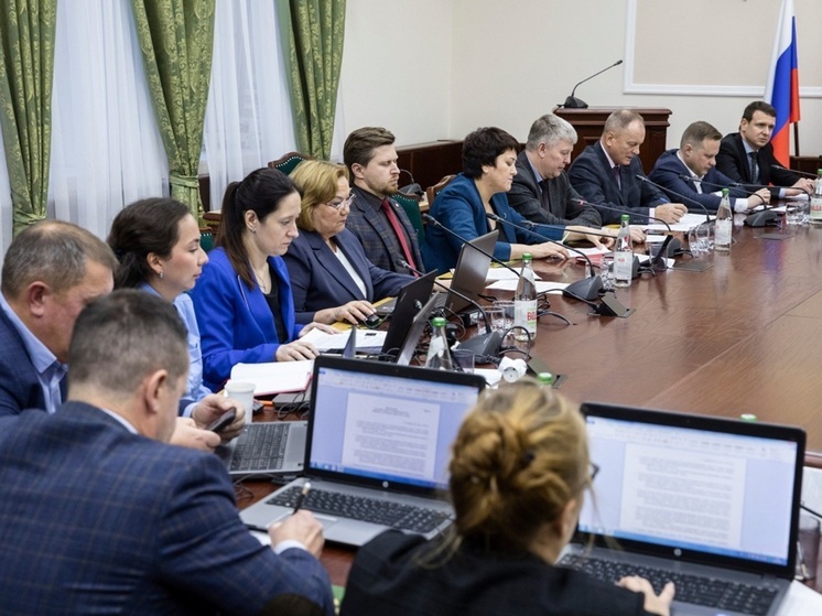 Депутаты НАО запланировали вручить северянам Почетные грамоты