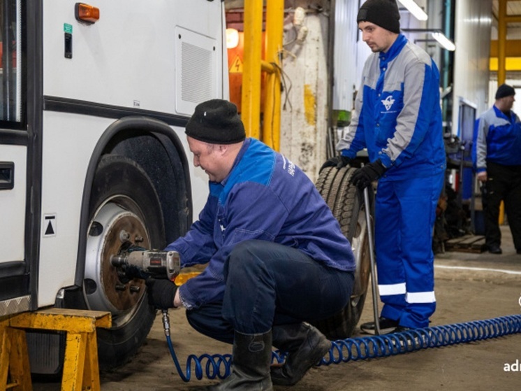 В АТП Нарьян-Мара прошел конкурс профмастерства среди слесарей