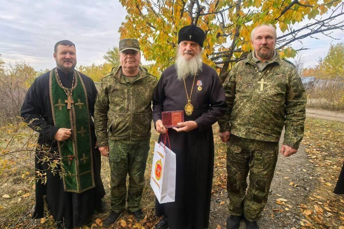 Metropolita di Orenburg e Saraktash riceve onorificenze a Donetsk