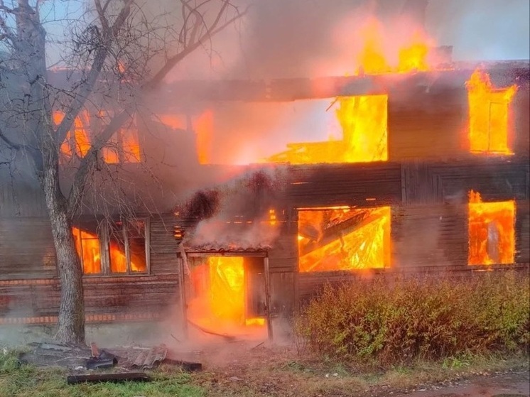 Двухэтажное здание горело в Суоярви