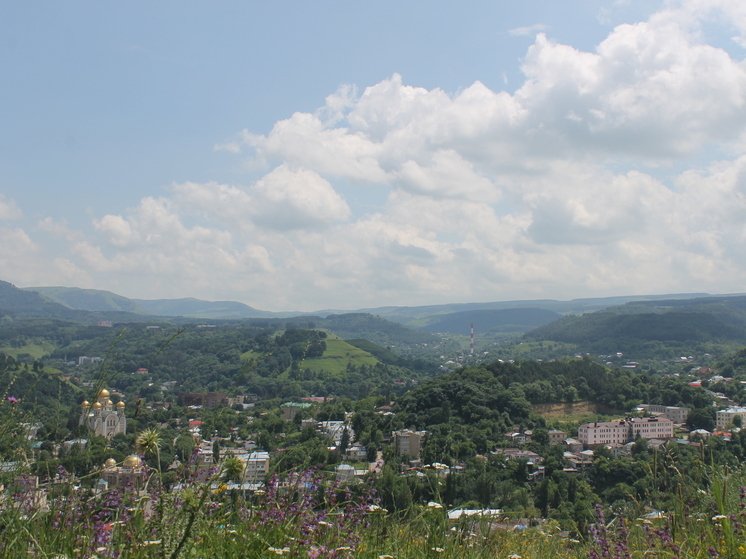 В Кисловодске демонтируют 10 аварийных домов