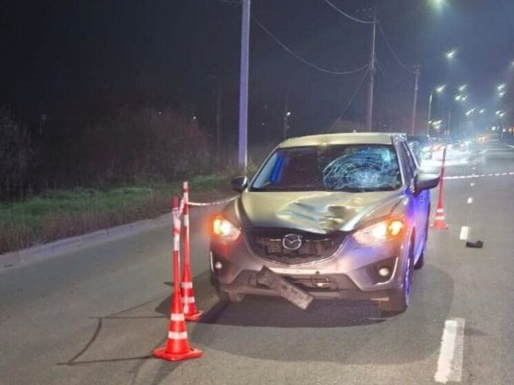 В Великом Новгороде водитель «Мазды» насмерть сбил пешехода на Октябрьской