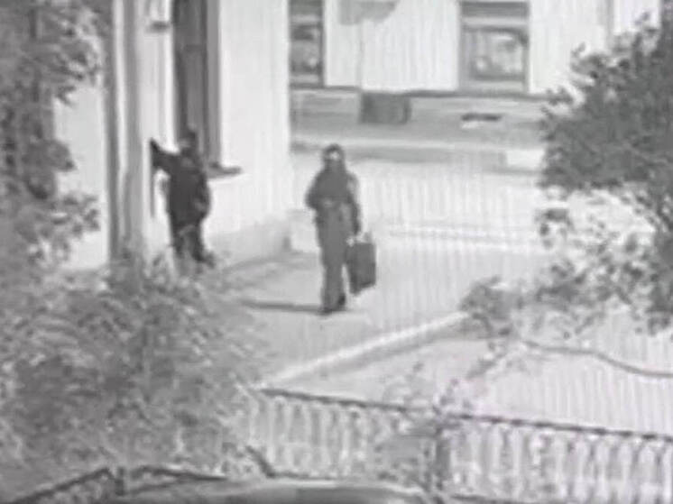 Двух подруг из Мурино задержали за рекламу «наркошопа» в центре Петербурга
