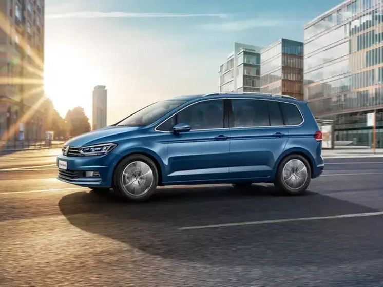 От 2,85 млн рублей: в РФ возобновили продажи новых минивэнов Volkswagen Touran