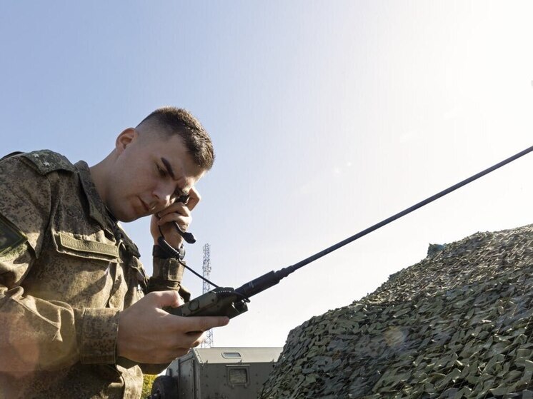 Глава Крыма поздравил военных связистов с профессиональным праздником