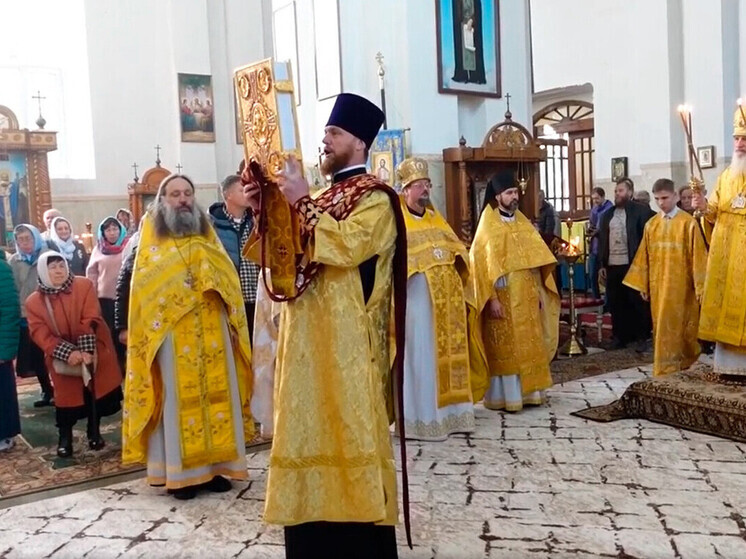 В Свято-Успенском соборе города Токмака состоялась торжественная Божественная литургия, приуроченная к 150-летнему юбилею со дня освящения этого православного храма