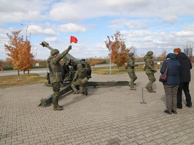 В Хабаровске прогремел полуденный выстрел в честь 87-летия края