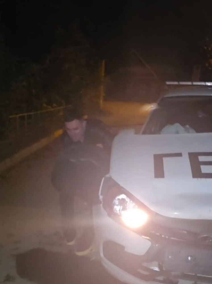 В Астрахани сотрудник ГБР протаранил авто жены шоумена, подрался с ним и покусал