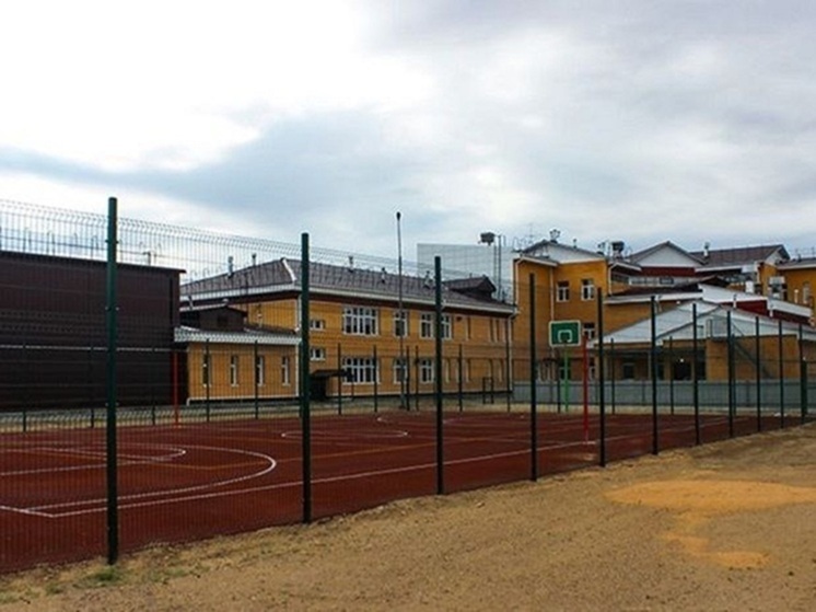 Учитель подрался с учеником в бурятской школе