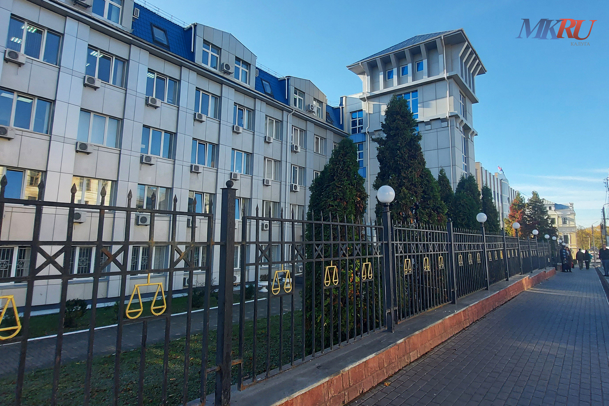 Caso di Kaluga: donna aiuta 13 migranti a ottenere la residenza legale in soli tre mesi