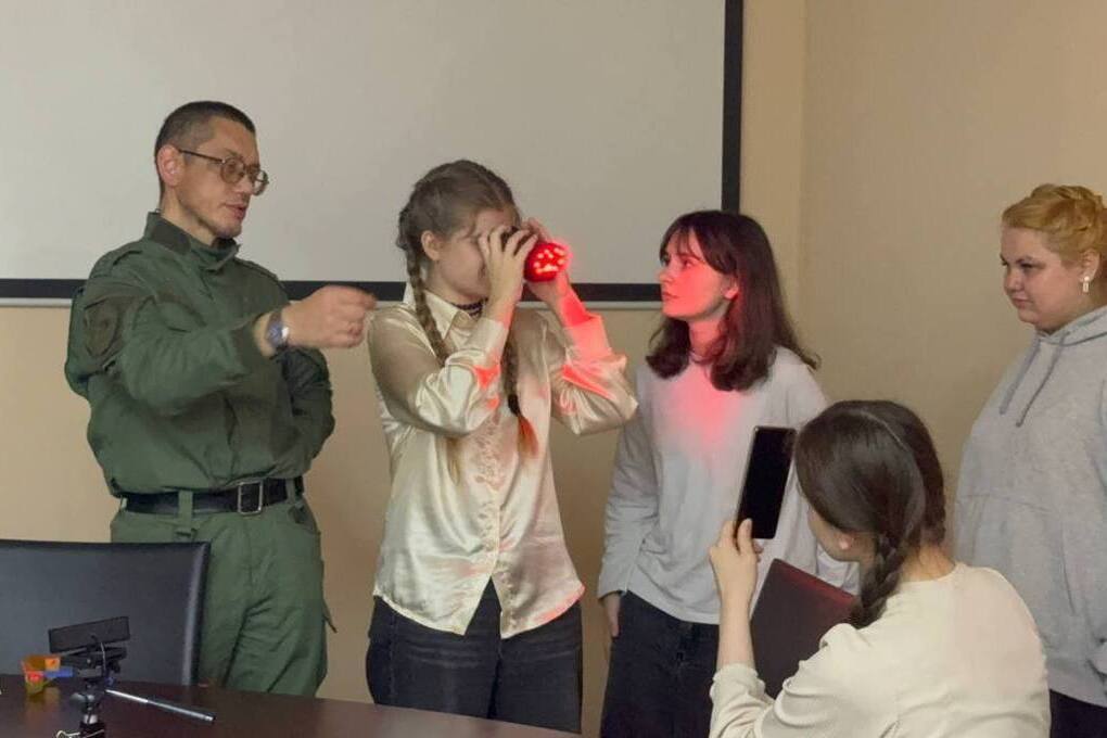 Псковские криминалисты рассказали школьникам о своей работе