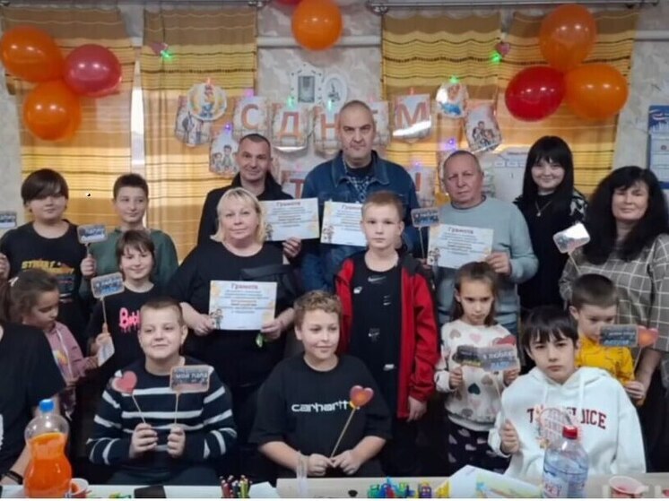 В Луганске прошла семейная эстафета ко Дню Отца