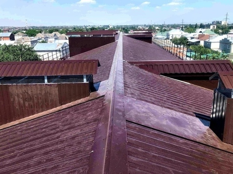 В Георгиевске завершили капремонт крыши многоквартирного дома за 5,4 млн рублей
