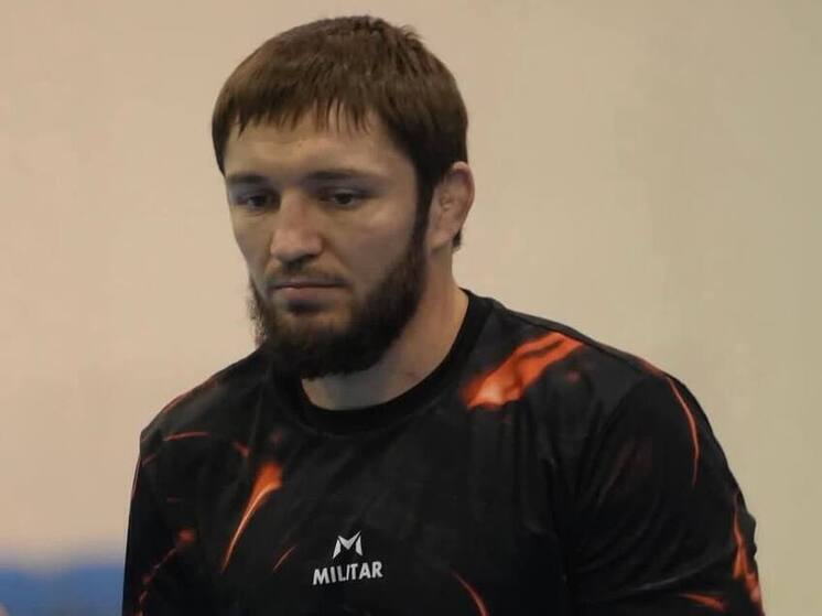 Дагестанскому бойцу Изагахмаеву назначили дебютный бой в UFC