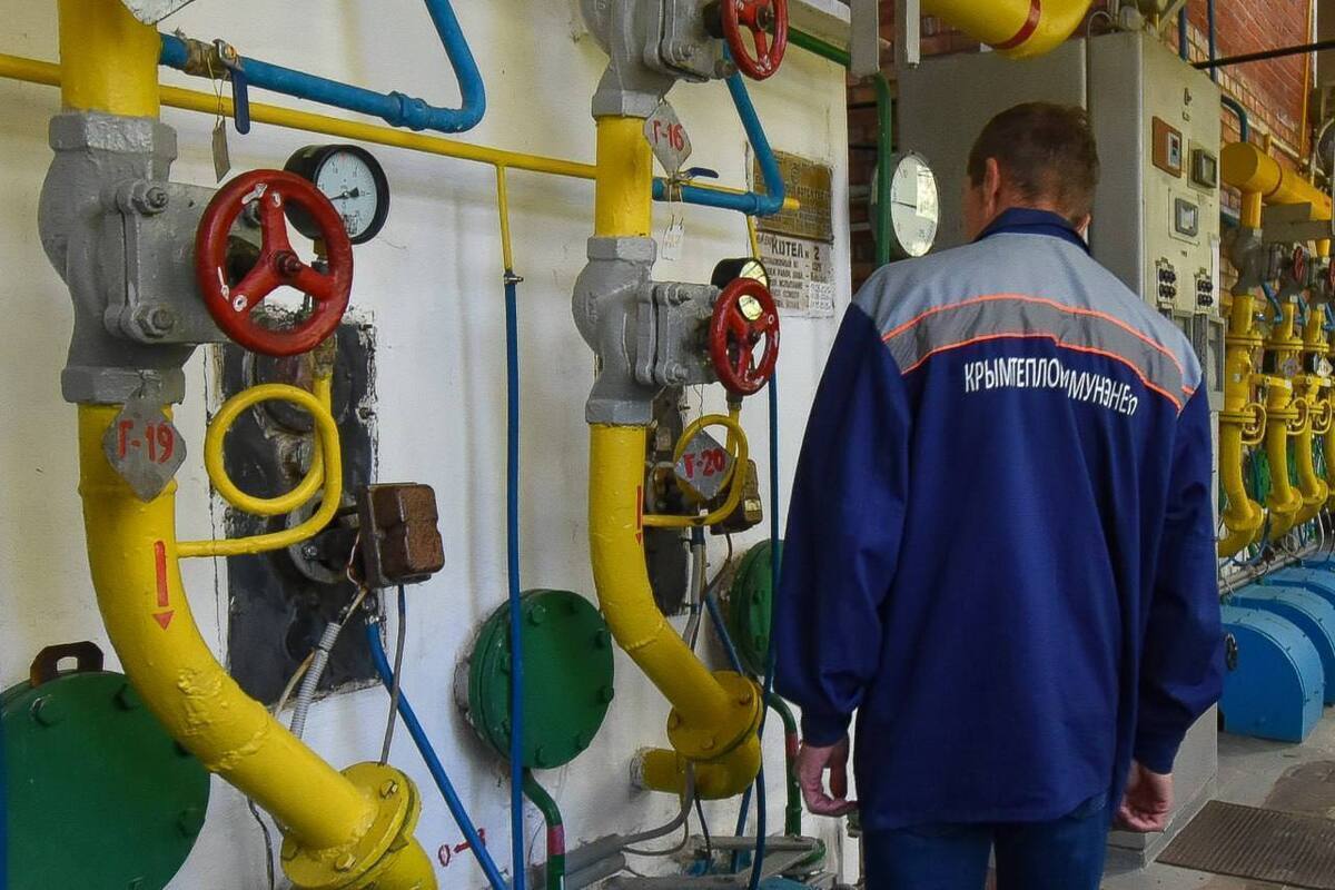 Evpatoria si prepara all'inverno: avviata la stagione di riscaldamento per garantire il benessere dei residenti