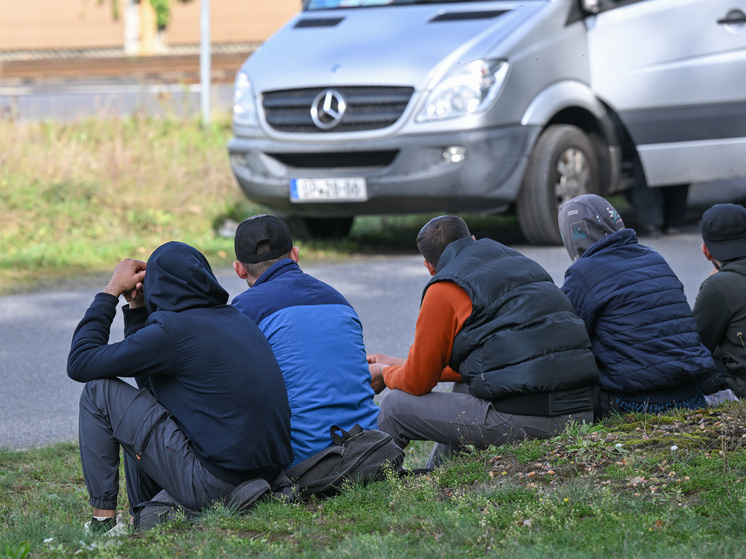 NZZ: из-за мигрантов немцы опасаются гулять по улице вечером