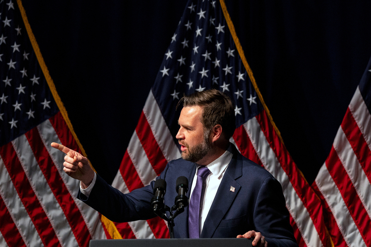 Tentativo di attentato al convoglio del vicepresidente JD Vance: un messaggio per Trump o un caso isolato?