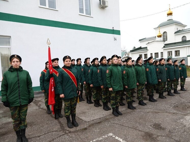 Кадеты Самары готовятся к 15-му Параду Памяти на площади Куйбышева