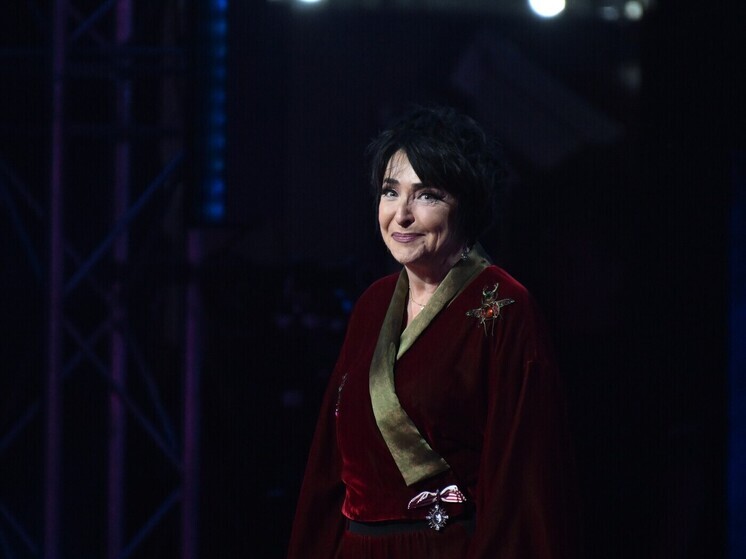 Лолита призналась, что регулярно посещает психолога