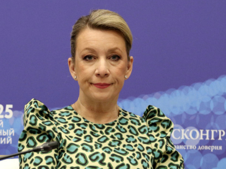 Захарова: за решениями Зеленского стоят кукловоды с Запада