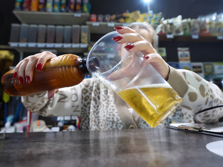 Политолог Виноградов: запреты на продажу алкоголя не помогут изменить ситуацию