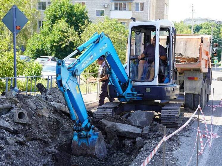 Более 6 километров теплосетей обновили в Крымском районе к старту отопительного сезона