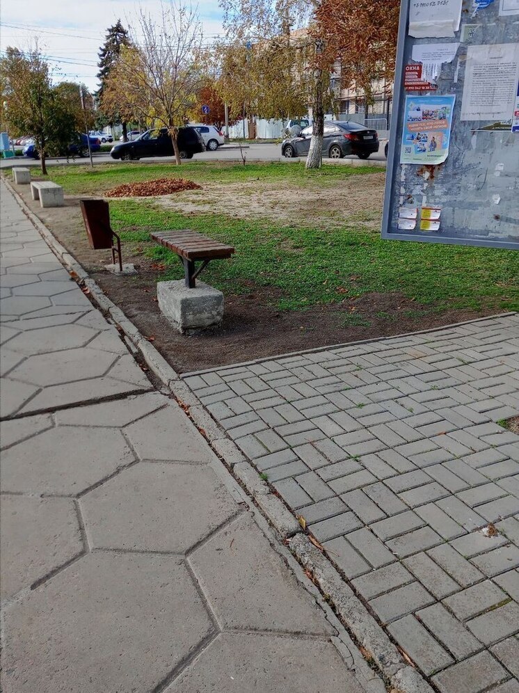 В Геническе провели работы по благоустройству городских территорий