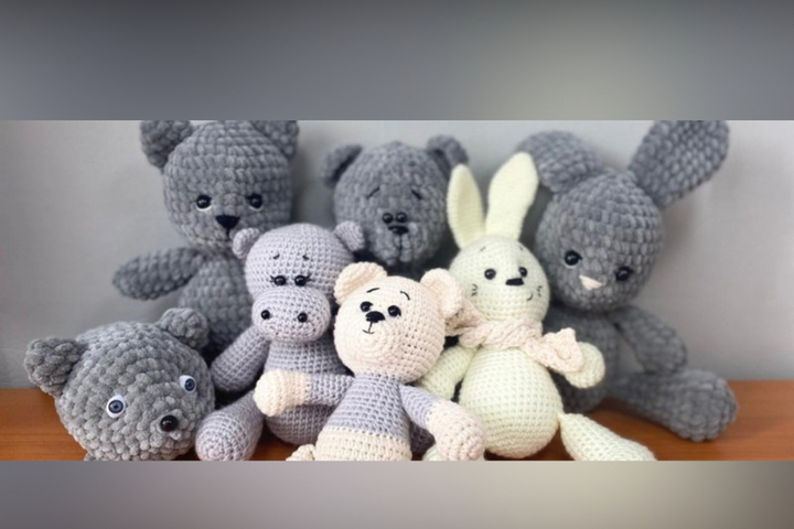 В Карелии женщина, отбывающая наказание, изготовила своими руками мягкие игрушки для детей с ограниченными возможностями