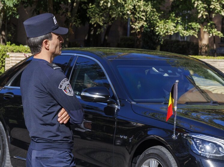 Политолог Мартынов объяснил, почему было обесточено здание мэрии Гюмри