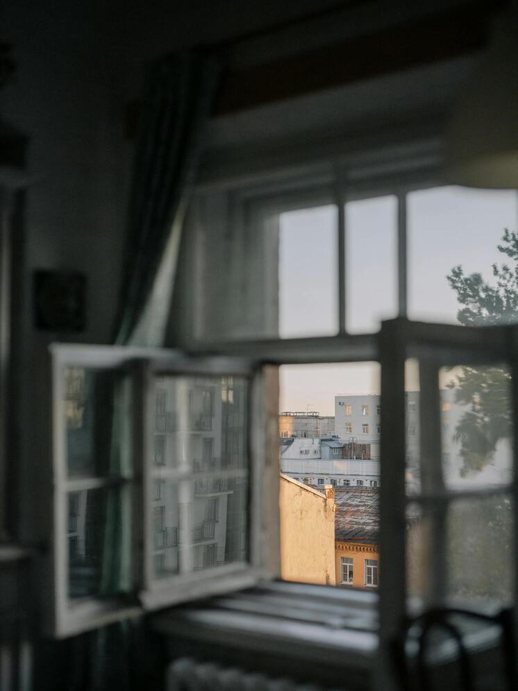 Грунт под домом в Петербурге продолжает проседать, идет эвакуация жильцов