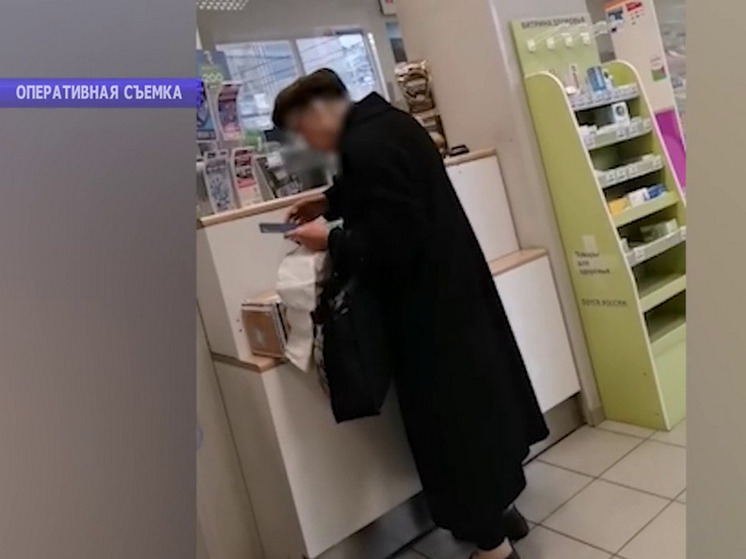 Мошенники завербовали пенсионерку для кражи денег пенсионера из Энгельса