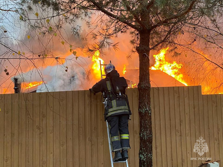 В Крутицах сгорел жилой дом