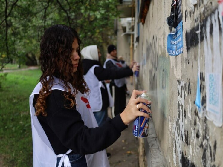 Ставрополь против наркотиков: молодёжь ликвидировала нелегальную рекламу в рамках акции «Чистый город»