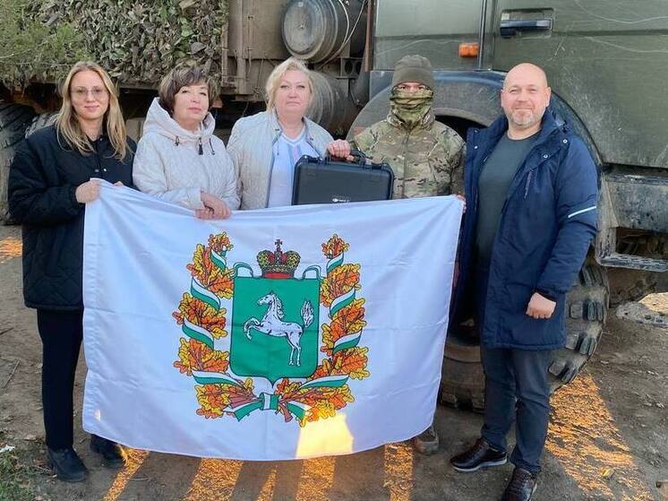 Томские госслужащие передали участникам в зону СВО квадрокоптеры и тепловизоры