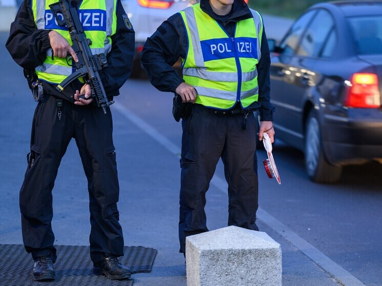 Силовики задержали восемь человек за подготовку диверсий в Польше