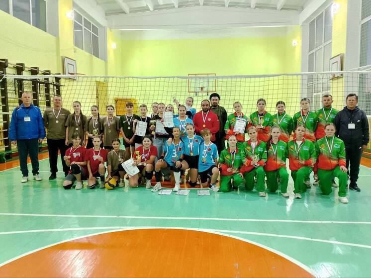 В запорожском Приморске прошёл турнир по волейболу «Герои Отечества» в честь участников СВО