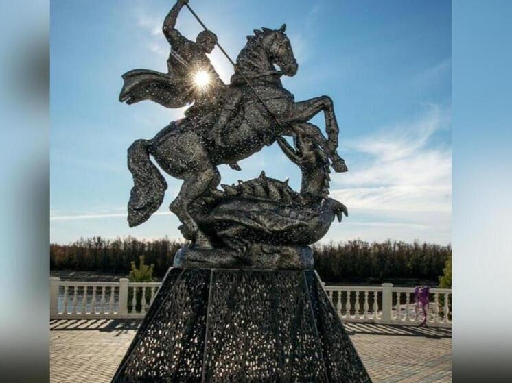 В Сургуте появился новый арт-объект на набережной ЖК «Георгиевский»